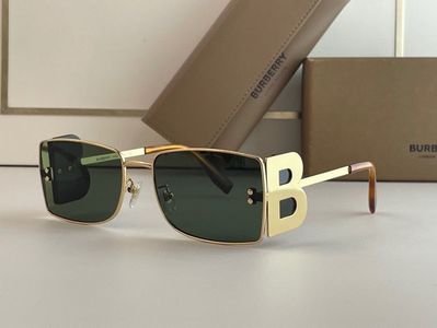 Burberry Sunglasses 662